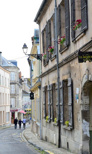 French village Château Thierry - Visit France