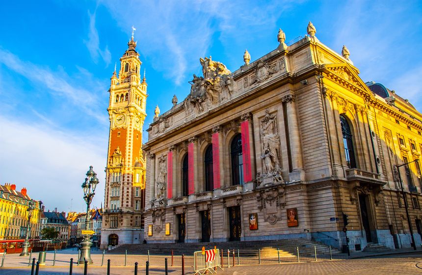 Rooms with a view par excellence on your weekend break in Lille. The Carlton overlooks the Opera House and the belfry