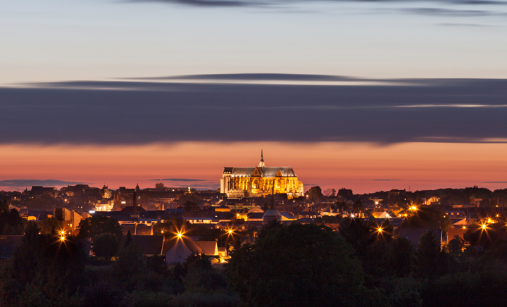 Saint-Quentin with its Gothic basilica and 3,000 Art Deco façades