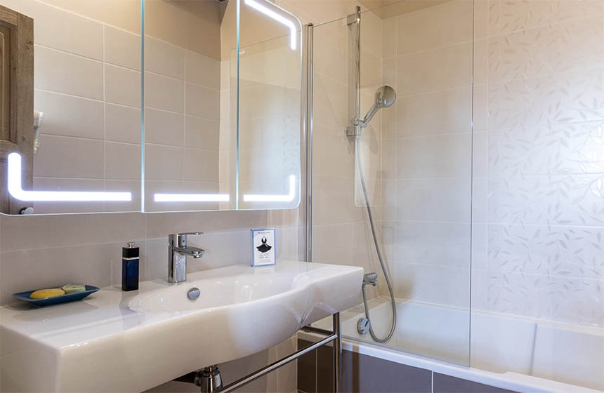 Each of the 5 bedrooms at the gite has its own bathroom