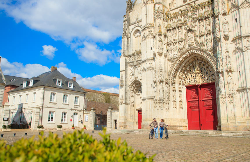 Quite the sight to greet you when you arrive at the Jean de Bruges: stunning St Riquier abbey