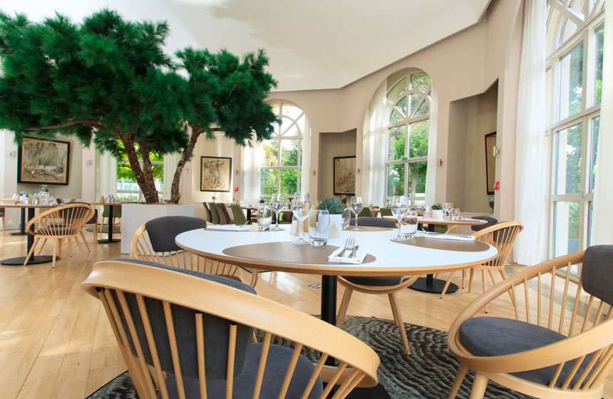 The restaurant at the Holiday Inn family hotel in Le Touquet