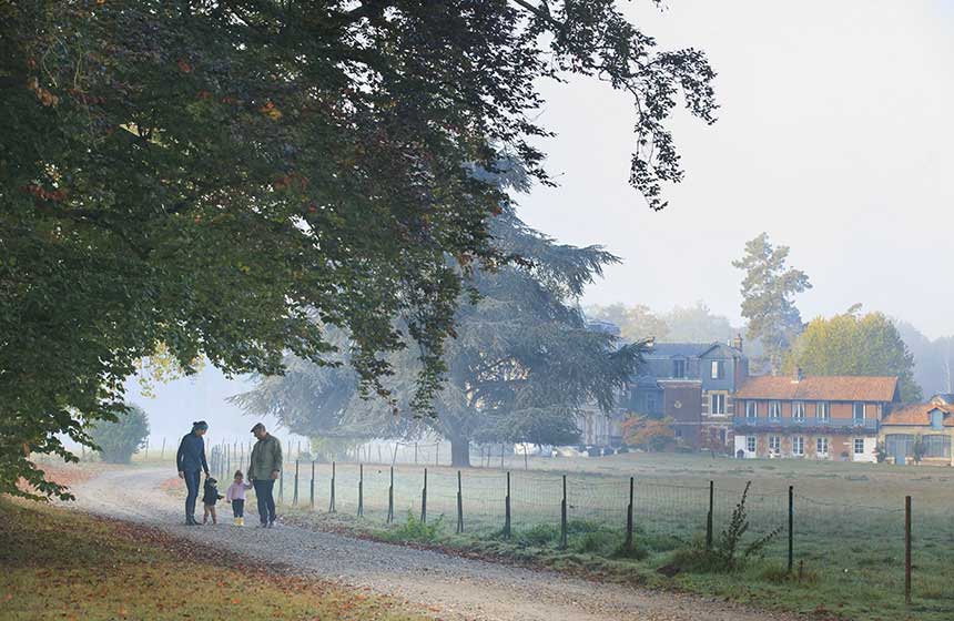 Morning stroll in the park of the Château Le Quesnoy