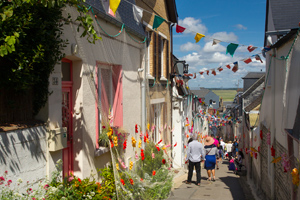 The typical village of Saint-Valery-sur-somme - Visit France