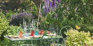 Meeting a painter in his garden Meeting a painter in his garden