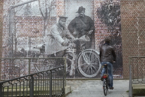 The giant photographic murals of World War I soldiers in Amiens - Visit France