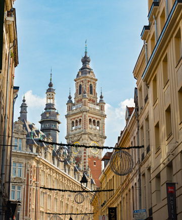 Wander the narrow streets of Lille’s Old Town with its Flemish renaissance architecture.